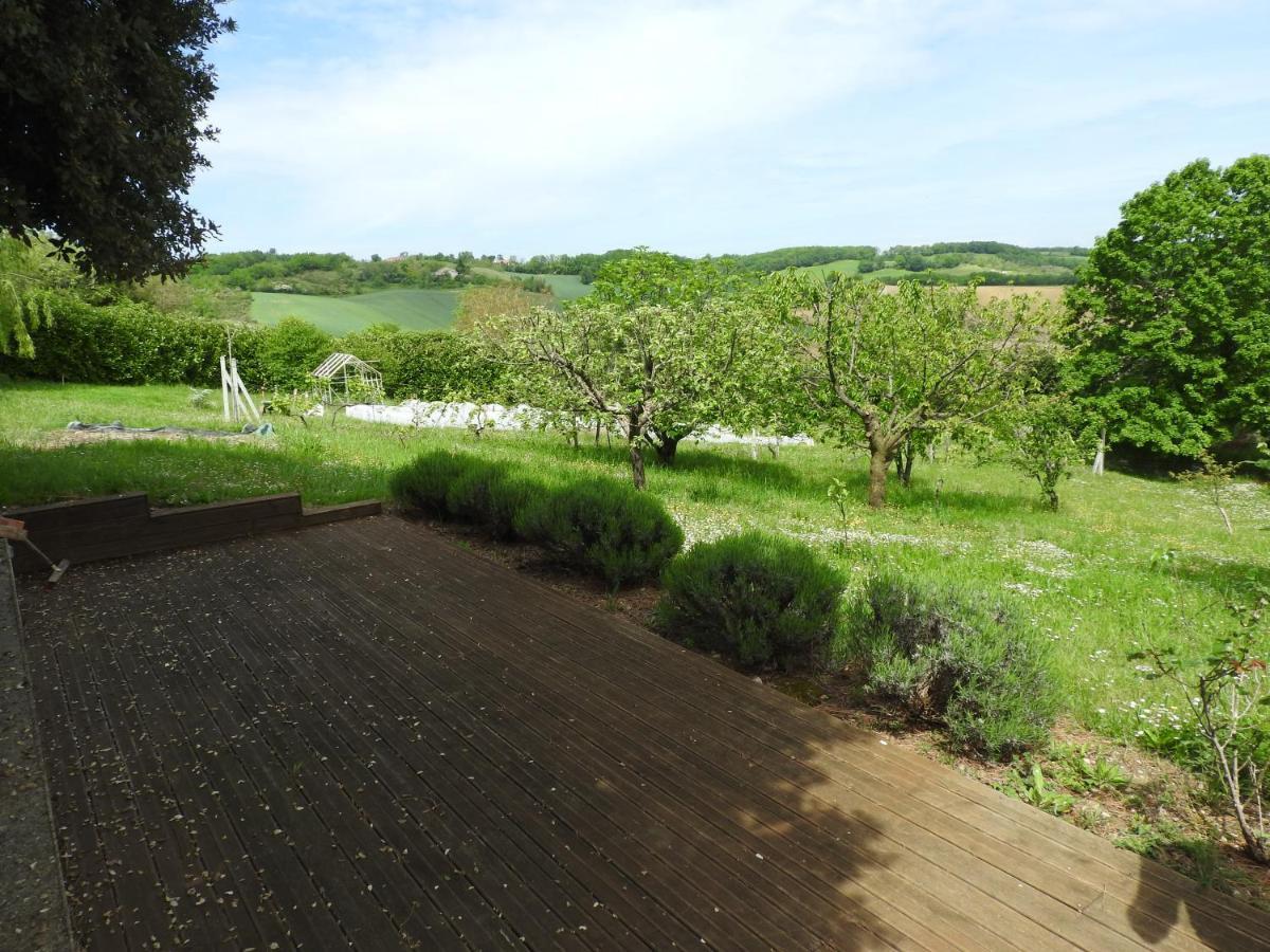 Bed and Breakfast La Dame Fines Puybegon Exterior foto